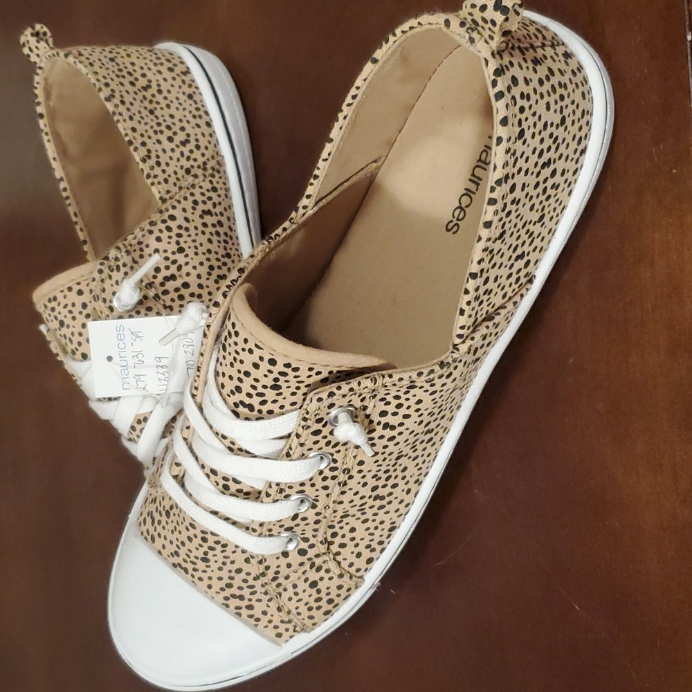 NWT Womens Size 11 Slip on sneaker